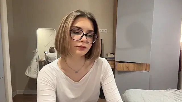 AnnaVelvetFire webcam