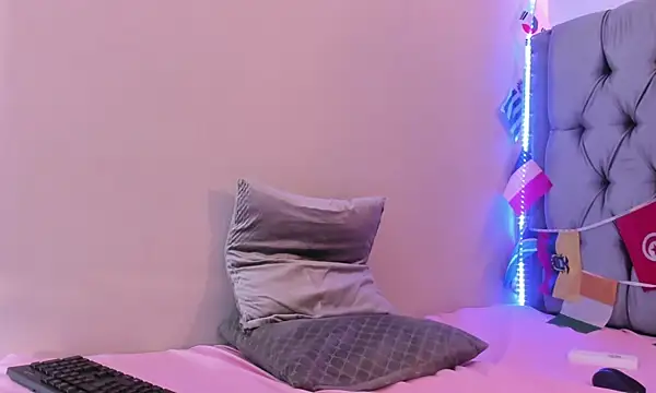 Kataleya_Monet_ webcam