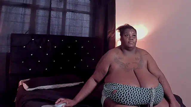 EvelynBlak1 webcam