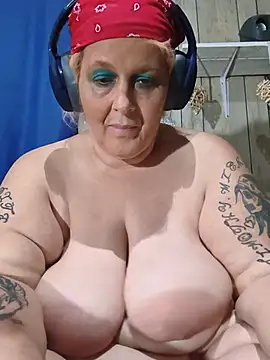 DavisDesires live cam on StripChat