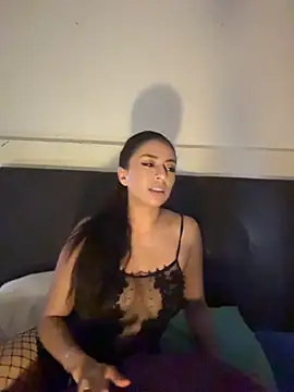 SweetHushviolet webcam