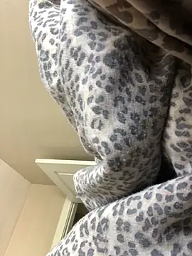 theprettysoles webcam