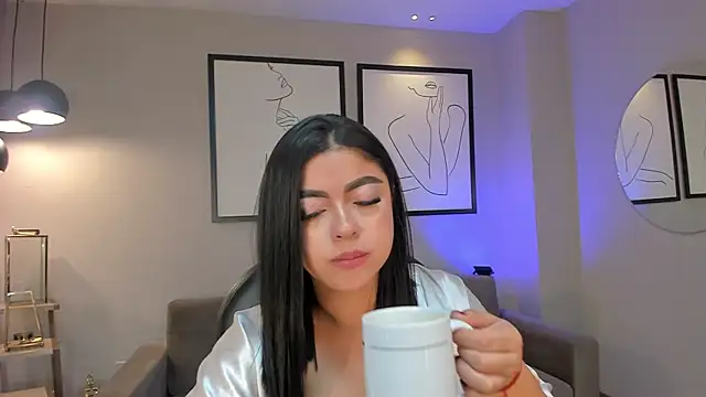 NataliaGaret live cam on StripChat
