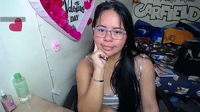 Miss__kendra_ live cam on StripChat