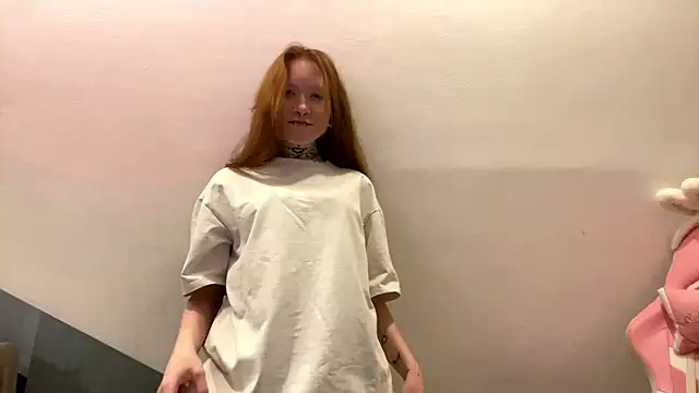 ThomasinaBrasser webcam