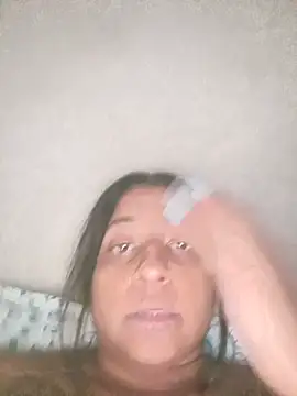 Giselabrunette25 webcam