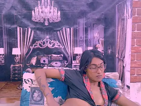 IndianRebel4u2Luv webcam