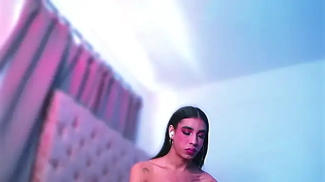 KatalinaMillan webcam
