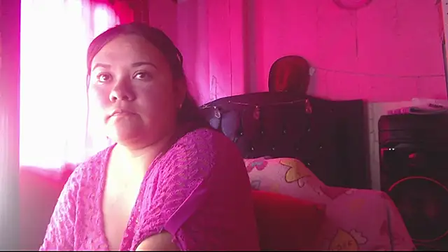 NikkiRous_ webcam