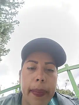 _andrea30 live webcam