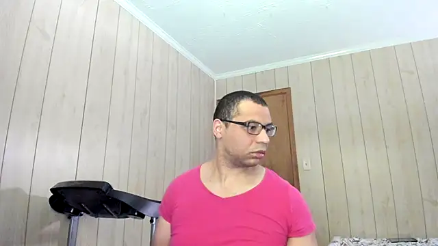 NaturalBeautyQueen webcam