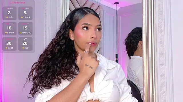 Scarlett-Banner webcam