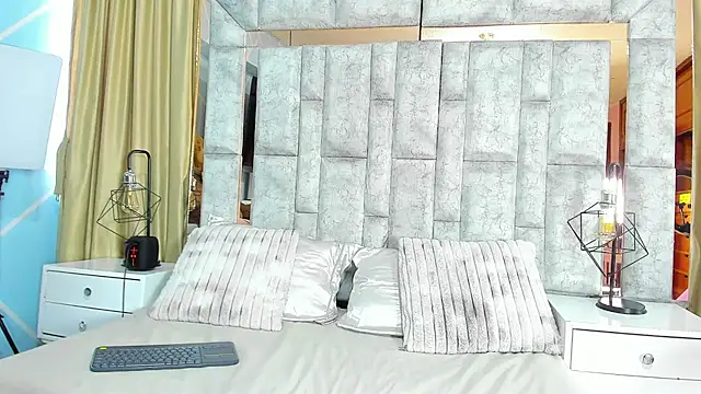 sharon_noa live cam on StripChat