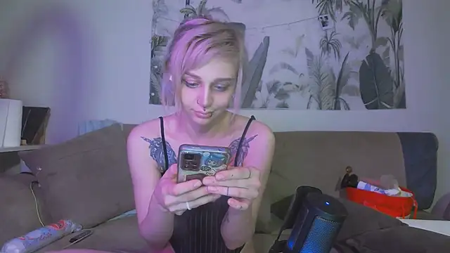 FreyaKatty webcam