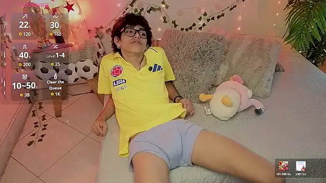 matty_sparkk (M twink) - peeling that cock in the air, mattyas