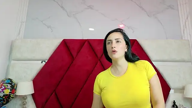 kity_spiderr (G milf) - Lick tits and nipples