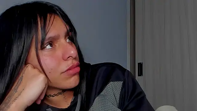 SaraAndrade_ live cam on StripChat