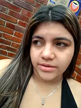 ivy_enjoy (F young) - Off brac and oil tits In public