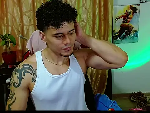 Logan0626 live cam on StripChat