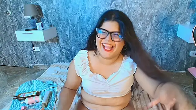 sky_white_ live cam on StripChat