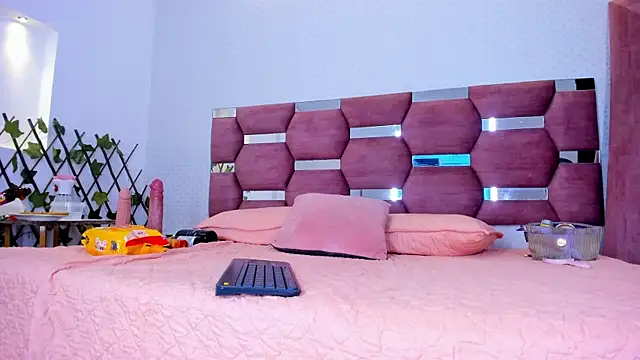 sara_sm1th_ live cam on StripChat