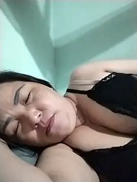 Naaya8109 live cam on StripChat