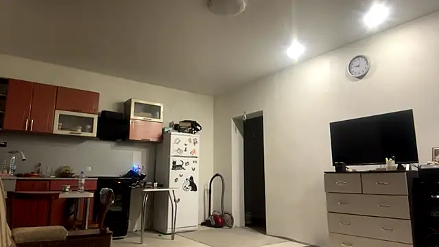 maggyverse (F teen) - lets rub my pretty ass