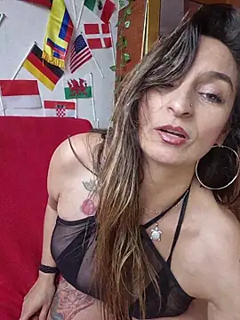 marilyn_love6969 (F milf) - come on, I want to feel you inside me