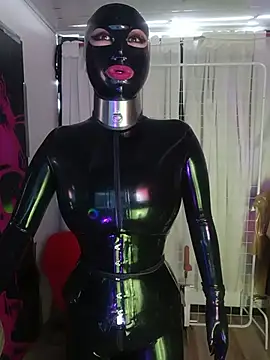 LatexDevil_Blondie webcam