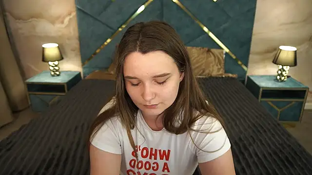 MagicPeachh_ webcam