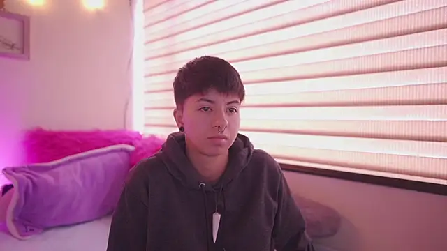 tommy_blue webcam