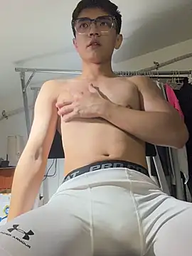 XTTX49 live cam on StripChat