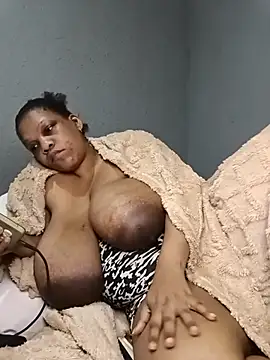 HappygalTheQueen webcam