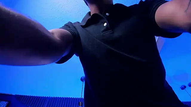 Boss_Domiinator webcam