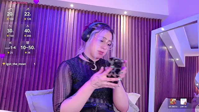 GabyRose9 webcam