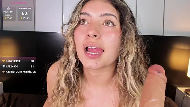 ChloeBelle_ webcam