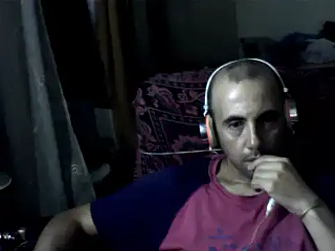 big_heart live cam on StripChat