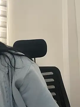Sara_fernandez- live cam on StripChat