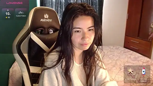 alice_middlee webcam