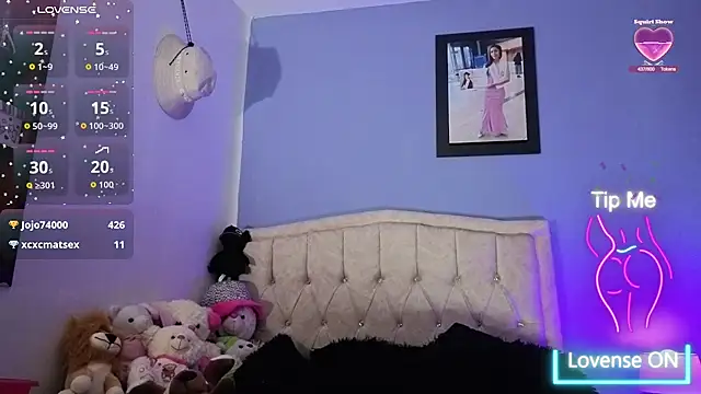 stephania_t live cam on StripChat