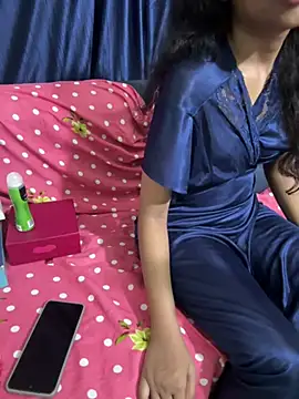 PreetyKitten live cam on StripChat