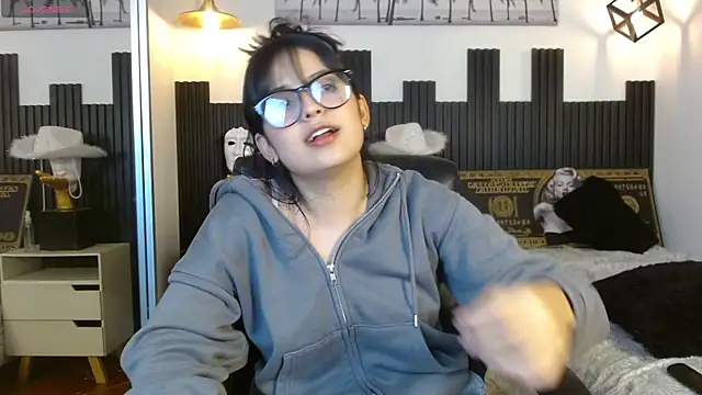 yurii_petite webcam