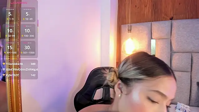 miia_reeves_ live cam on StripChat