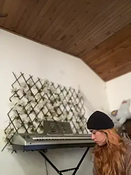 NikkiNix