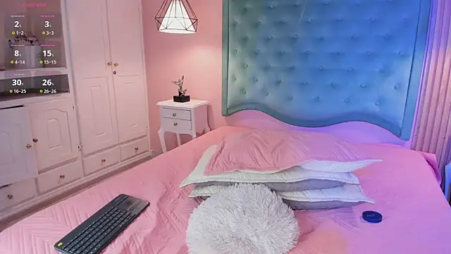 Valerykingsleyy live cam on StripChat