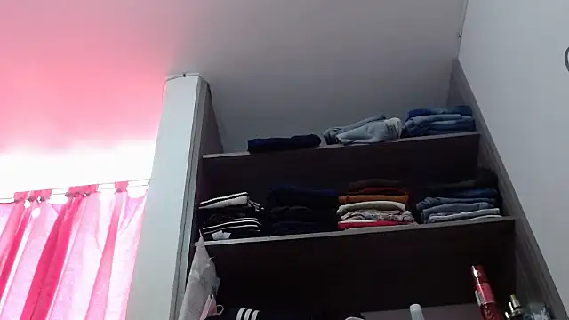 nicolle_milf1978 webcam