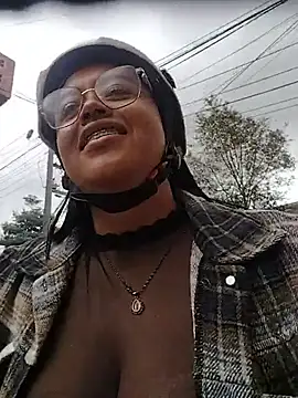 Mia_Risky-1 webcam