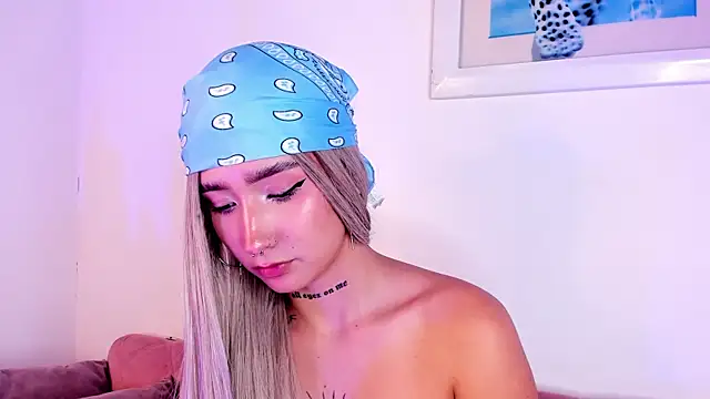 SophieMoneet webcam