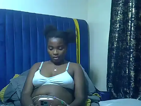 queebfuckerfine2 webcam