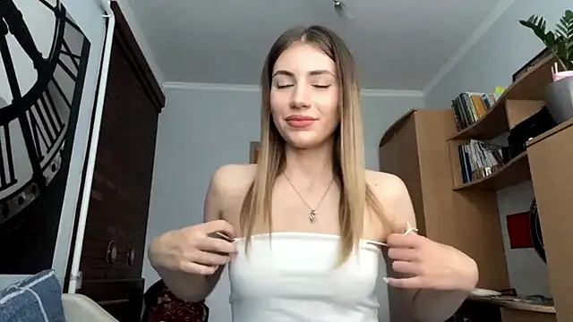 simmisweet live cam on StripChat